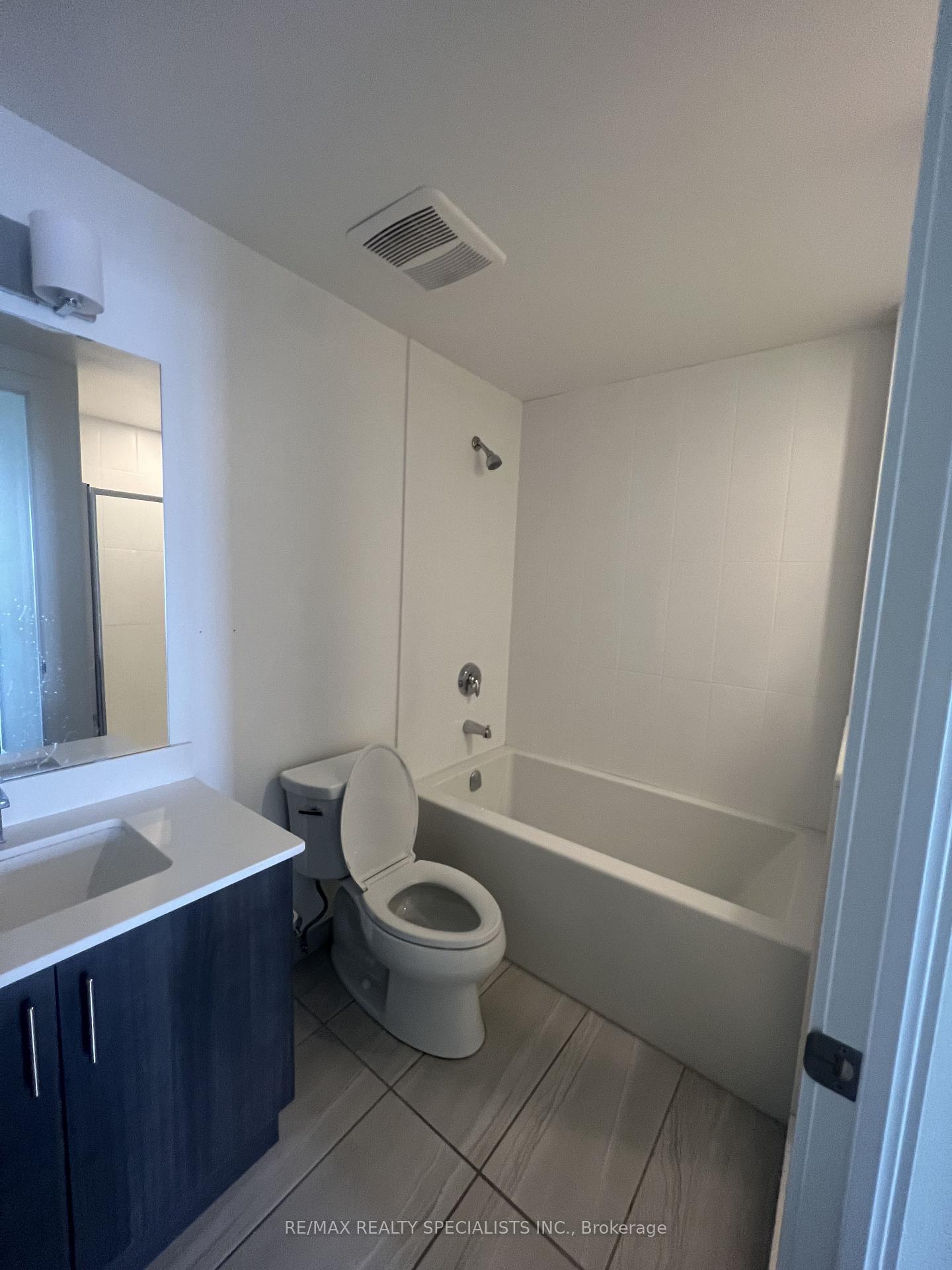 Photo 20 of Unit 804, 550 North Service Road, Grimsby, Grimsby Beach — HOMEH