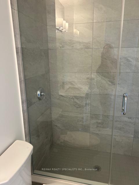 Photo 4 of Unit 1407, 550 North Service Road, Grimsby, Grimsby Beach — HOMEH