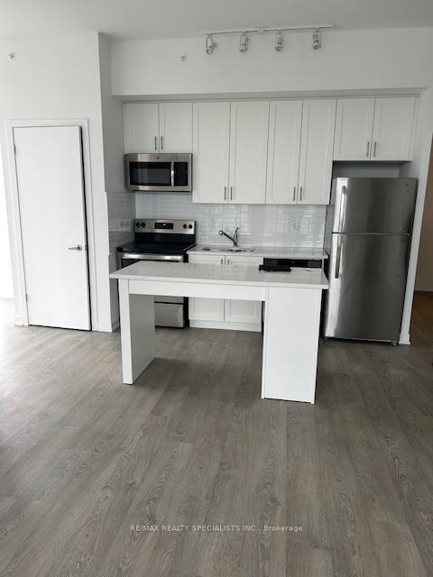 Photo 8 of Unit 1407, 550 North Service Road, Grimsby, Grimsby Beach — HOMEH