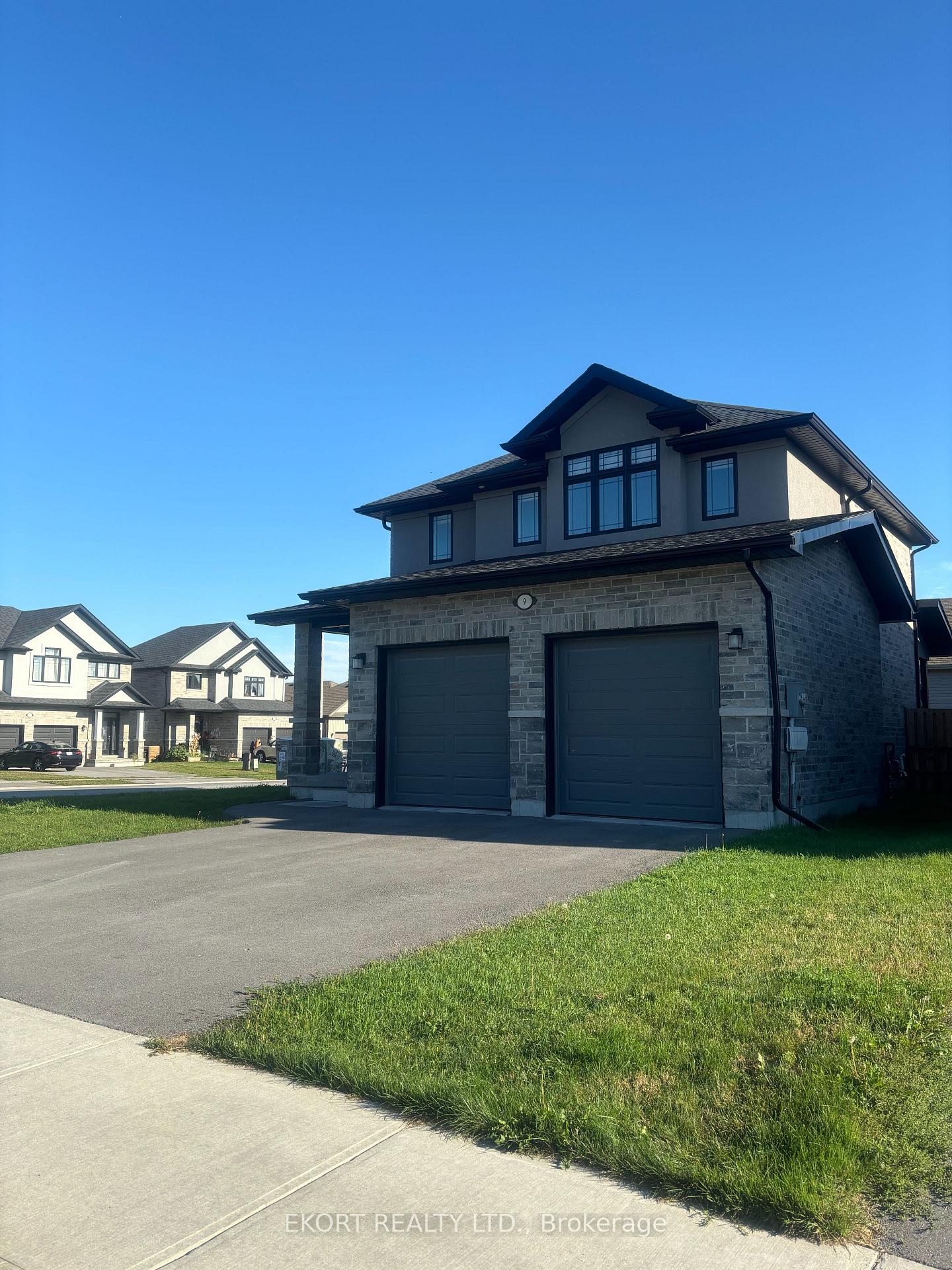 Photo 2 of 9 Laurel Street, Belleville, Thurlow Ward — HOMEH