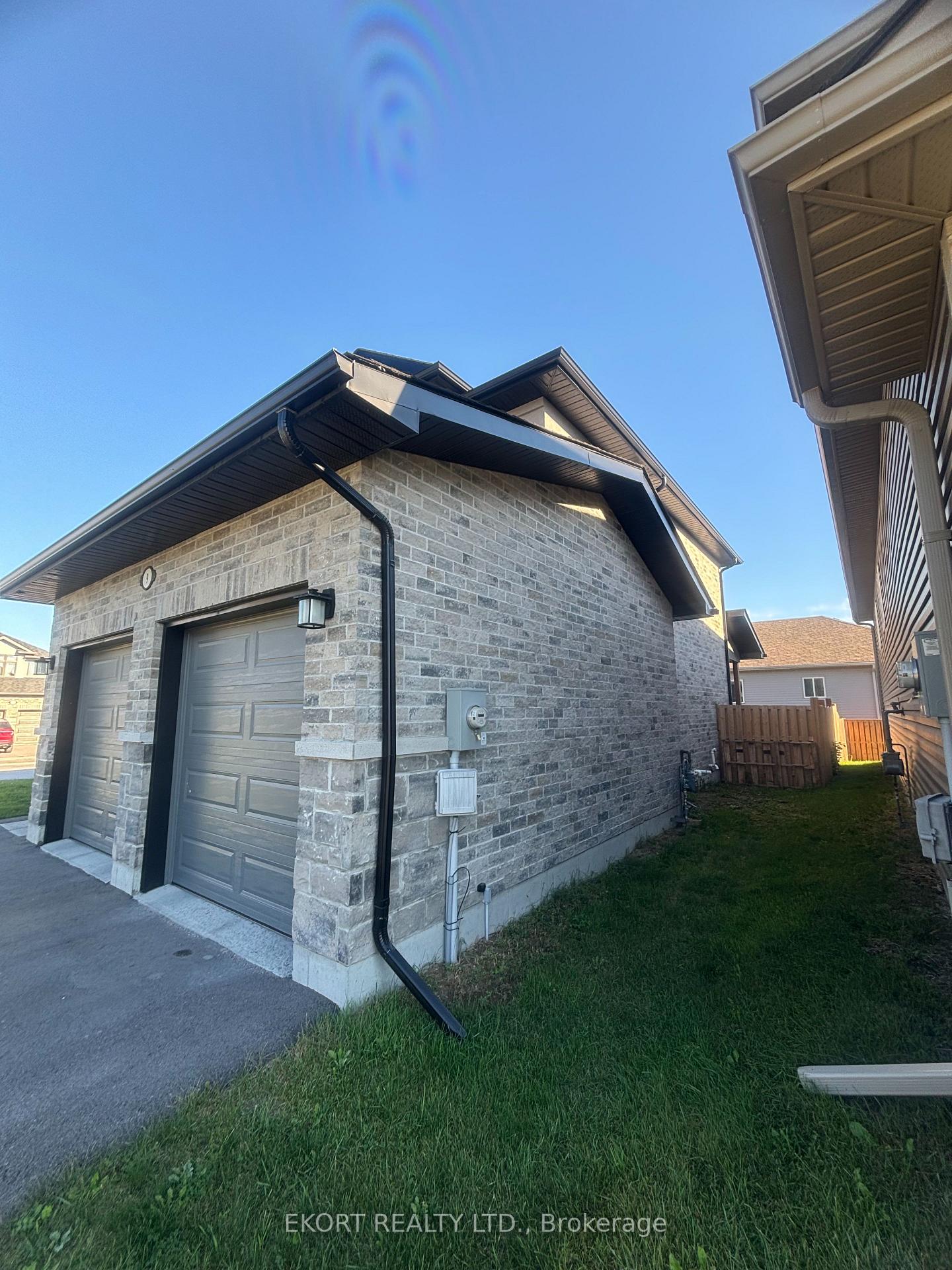 Photo 6 of 9 Laurel Street, Belleville, Thurlow Ward — HOMEH