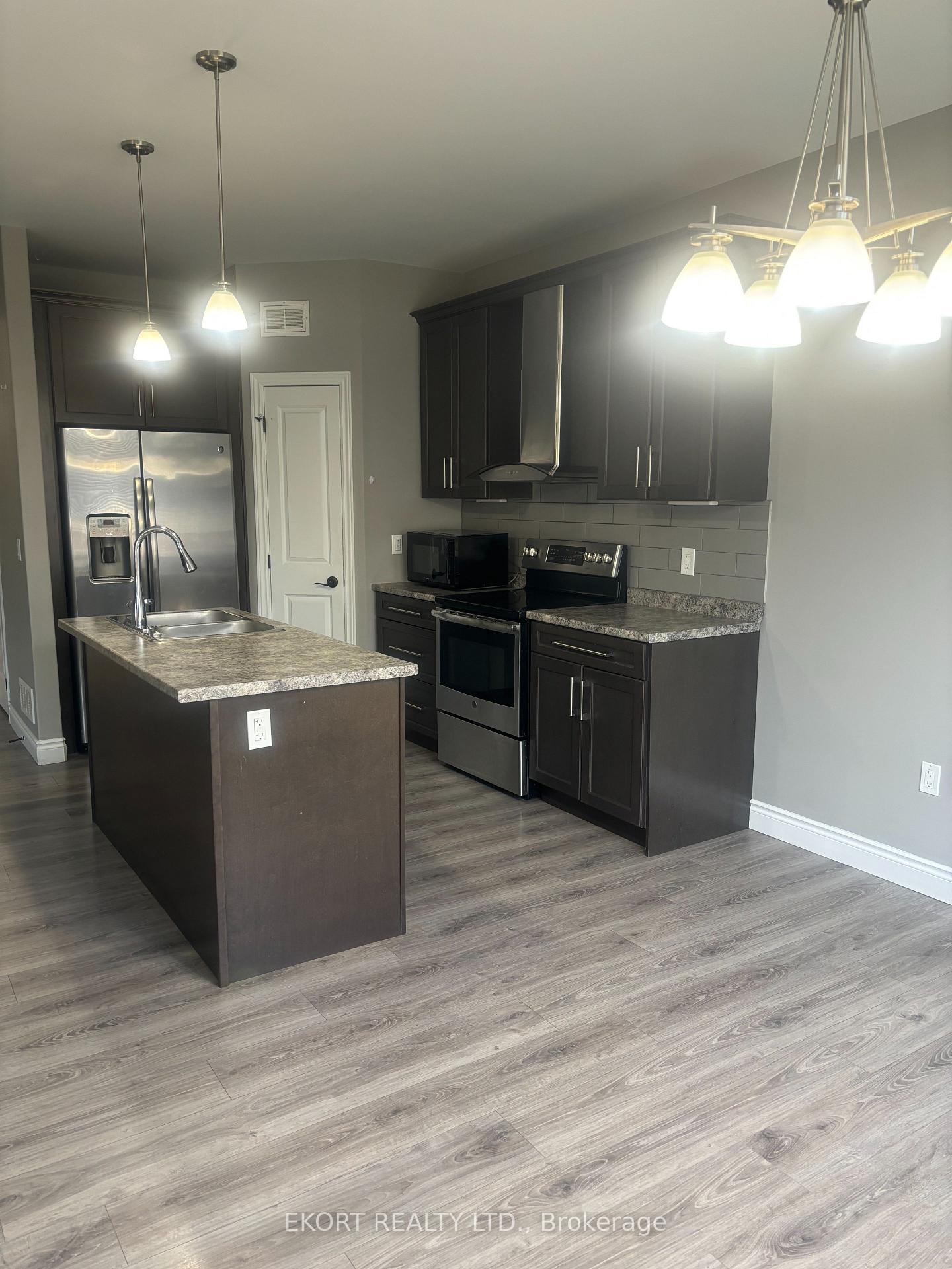 Photo 15 of 9 Laurel Street, Belleville, Thurlow Ward — HOMEH