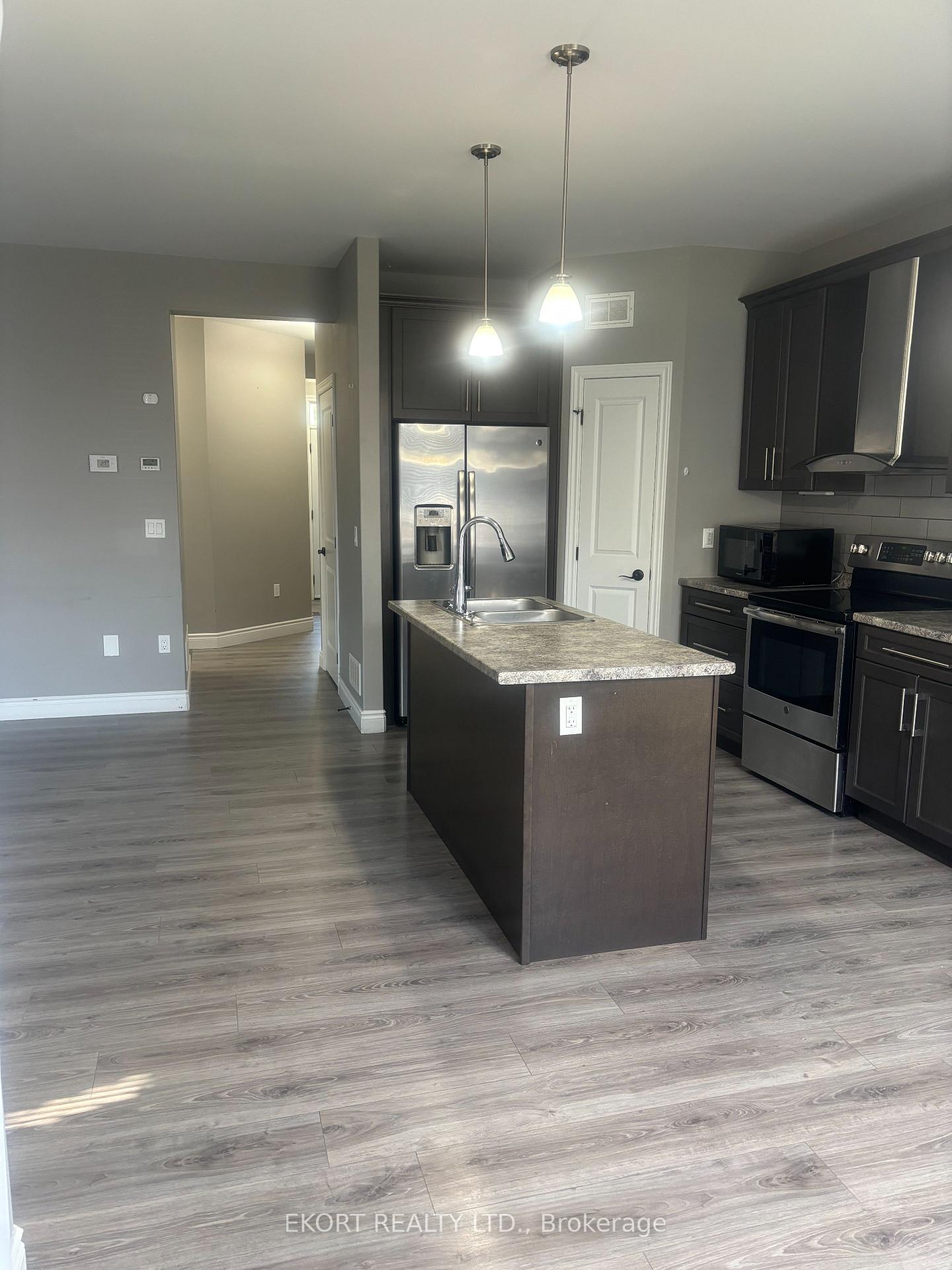 Photo 14 of 9 Laurel Street, Belleville, Thurlow Ward — HOMEH