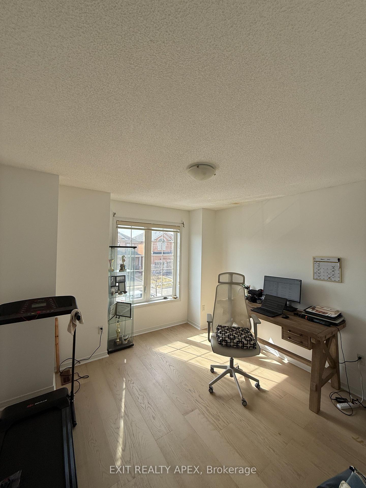 Photo 13 of 78 Fandago Drive, Brampton, Credit Valley — HOMEH