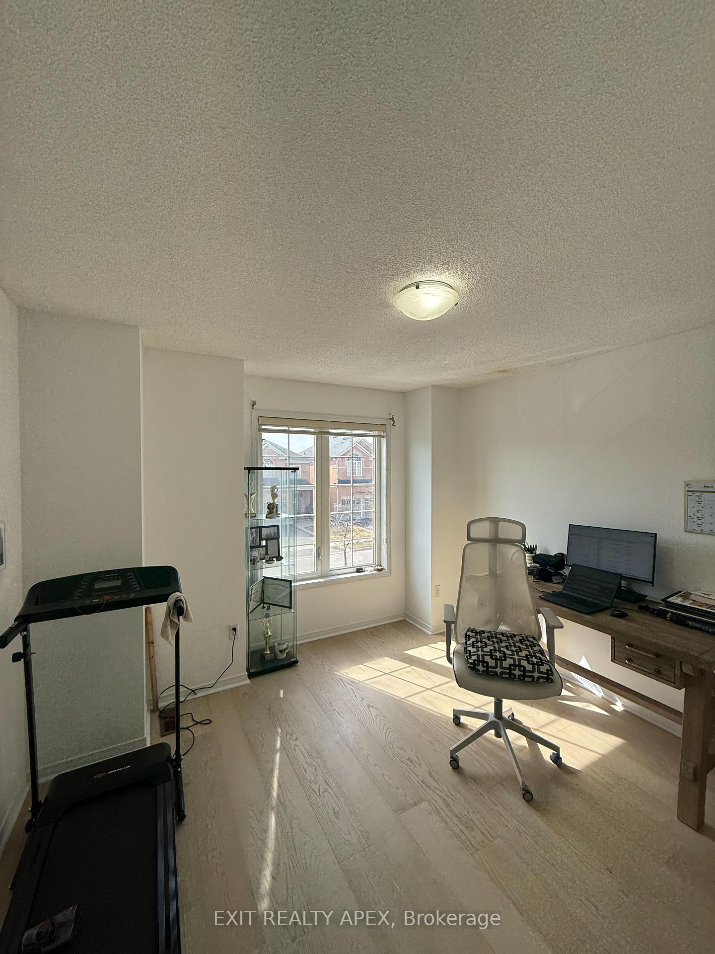 Photo 14 of 78 Fandago Drive, Brampton, Credit Valley — HOMEH