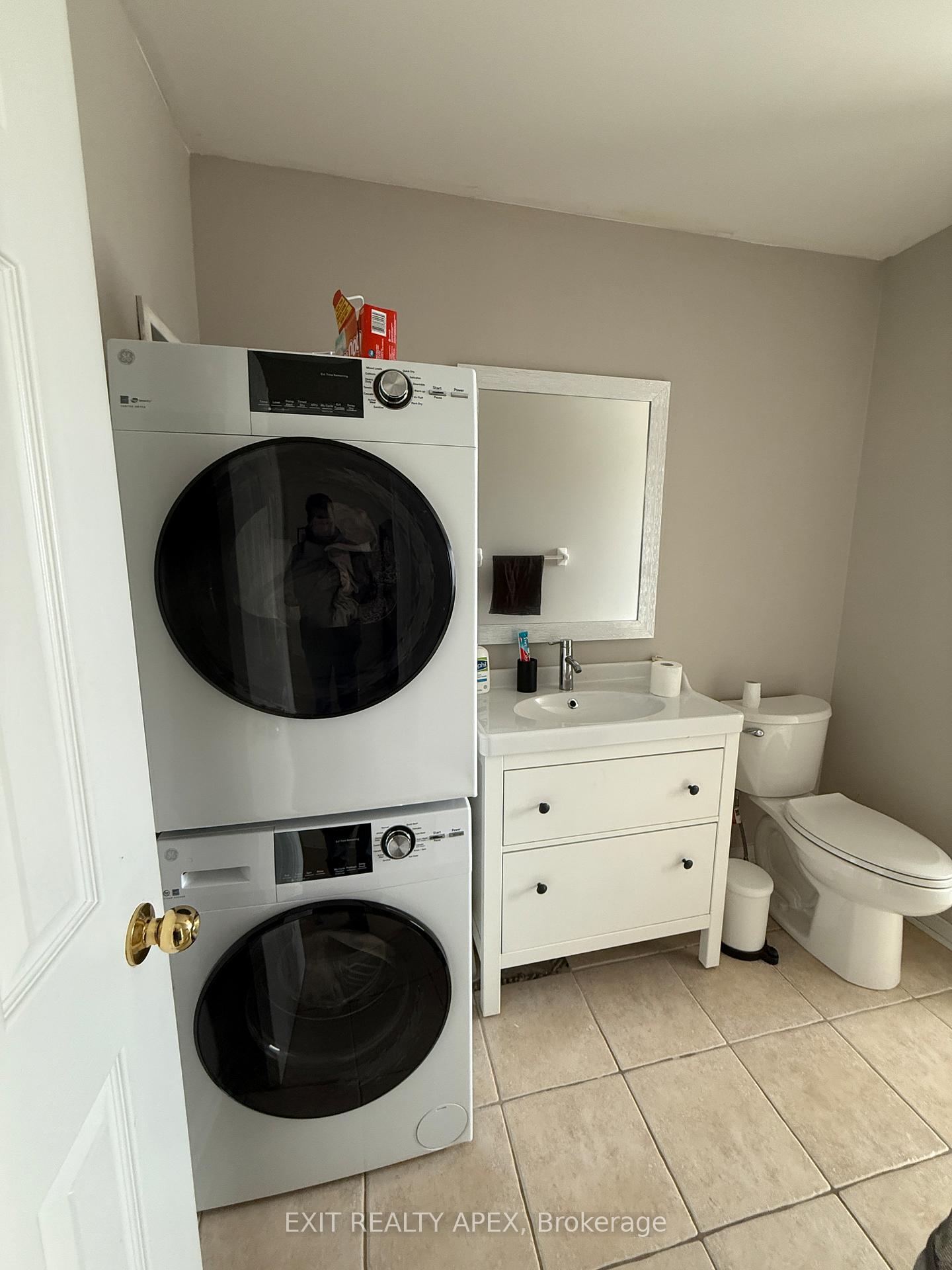 Photo 19 of 78 Fandago Drive, Brampton, Credit Valley — HOMEH