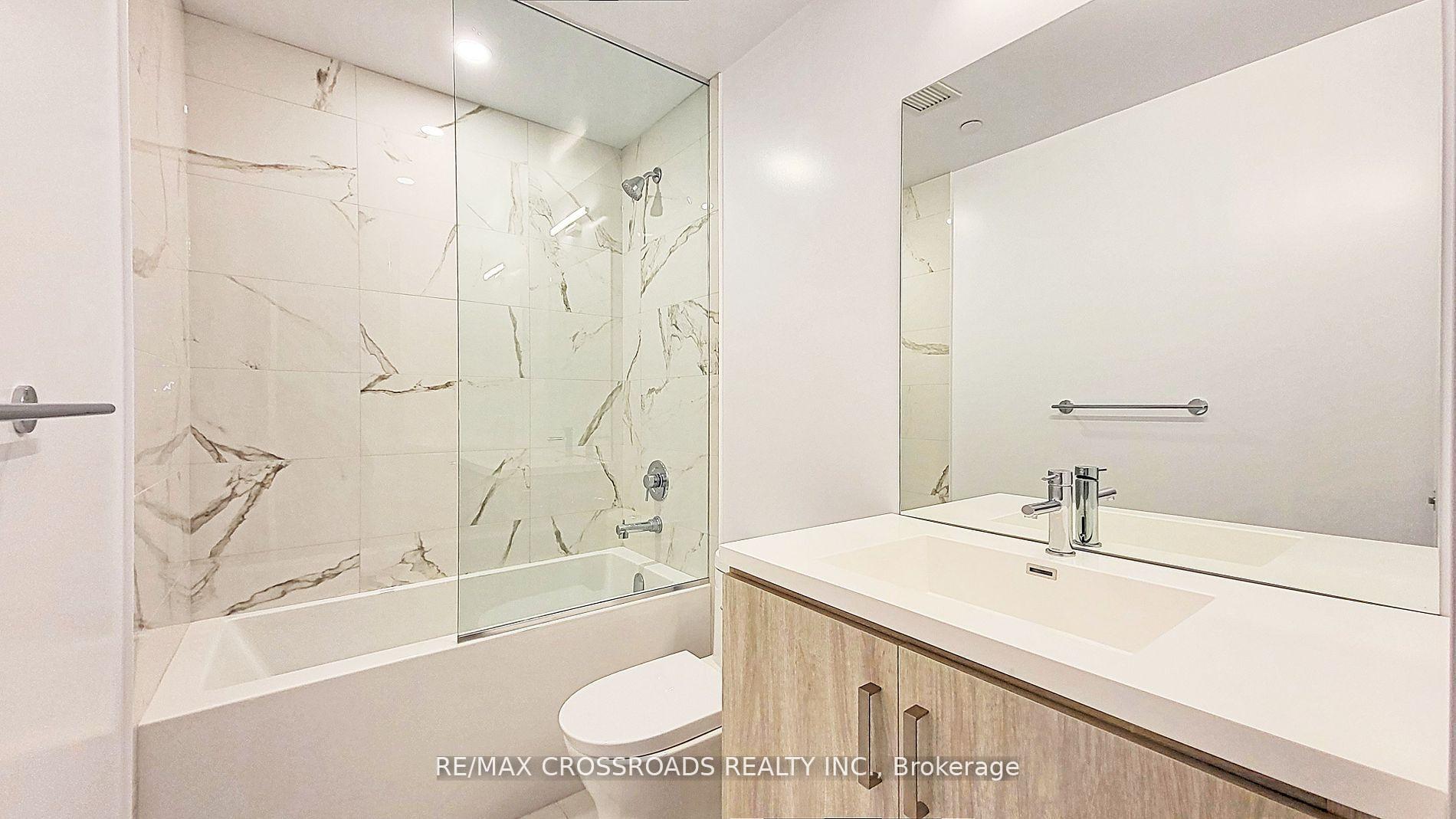 Photo 9 of Unit 508, 10 Honeycrisp Crescent, Vaughan, Vaughan Corporate Centre — HOMEH