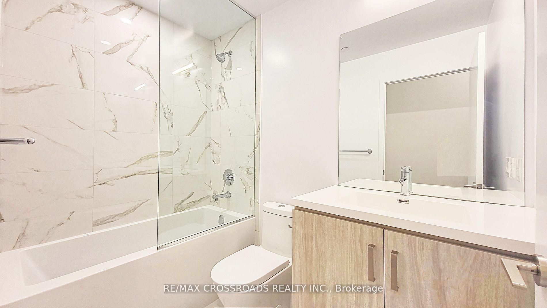 Photo 11 of Unit 508, 10 Honeycrisp Crescent, Vaughan, Vaughan Corporate Centre — HOMEH