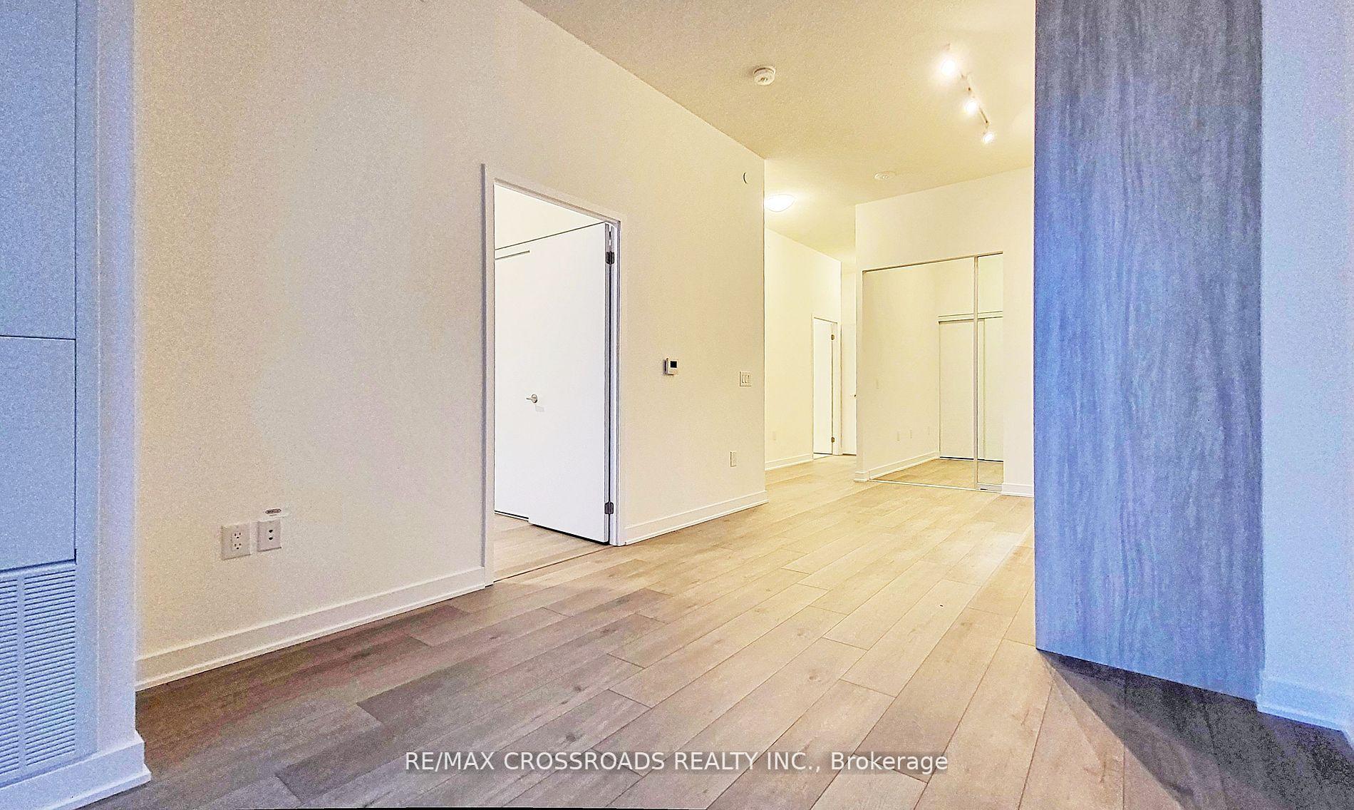 Photo 13 of Unit 508, 10 Honeycrisp Crescent, Vaughan, Vaughan Corporate Centre — HOMEH