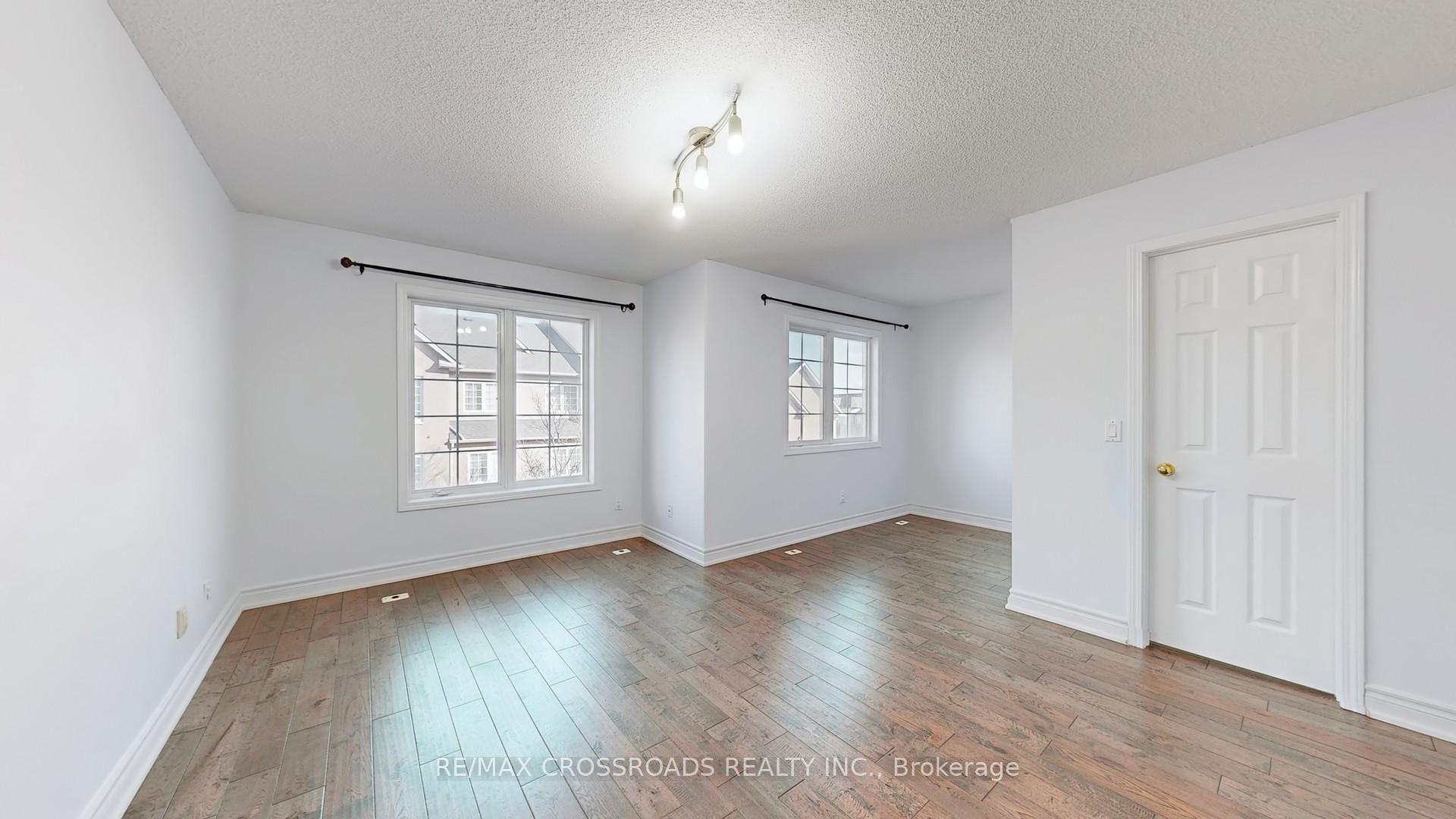 Photo 9 of Unit 9, 2 Cox Boulevard, Markham, Unionville — HOMEH