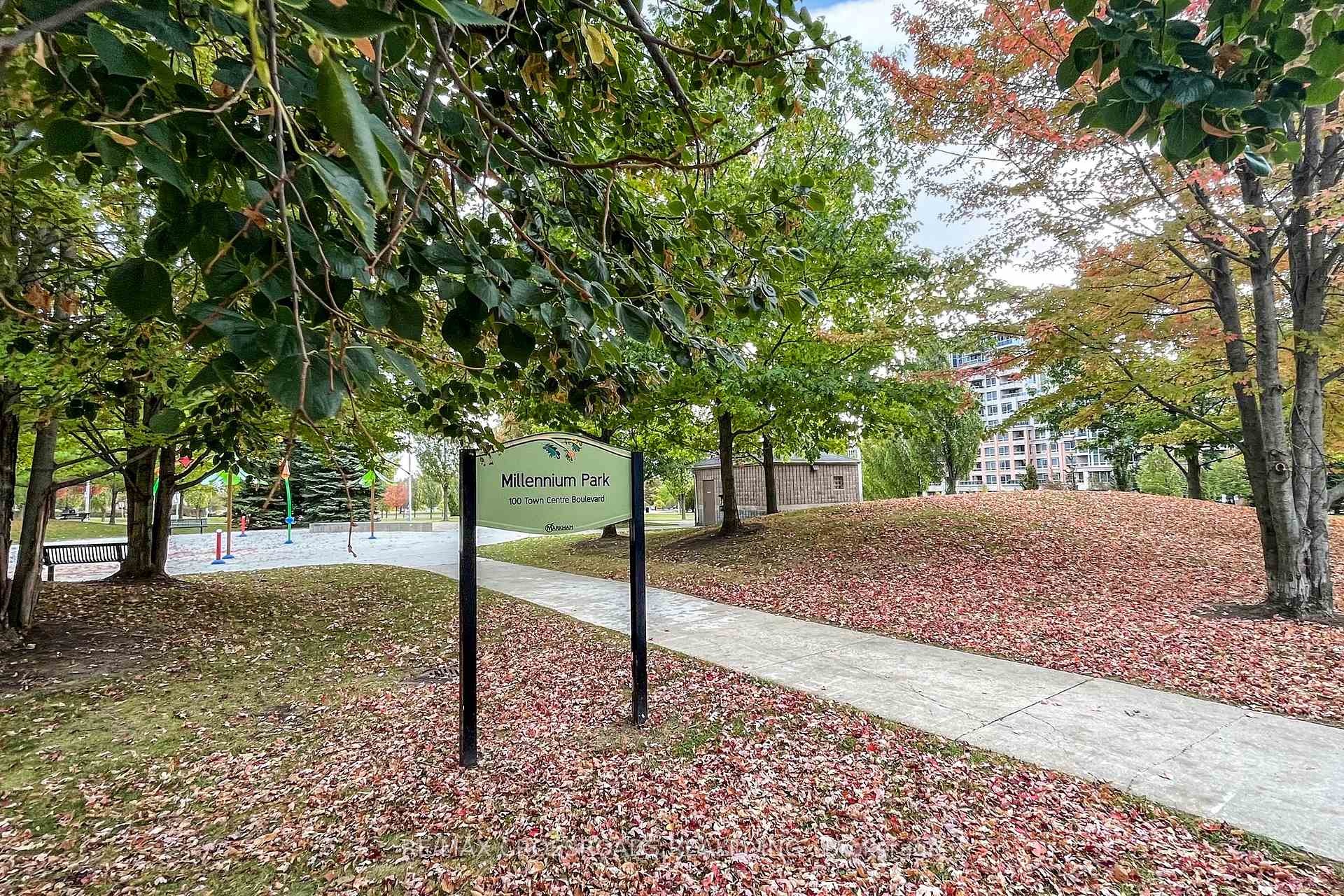 Photo 19 of Unit 9, 2 Cox Boulevard, Markham, Unionville — HOMEH