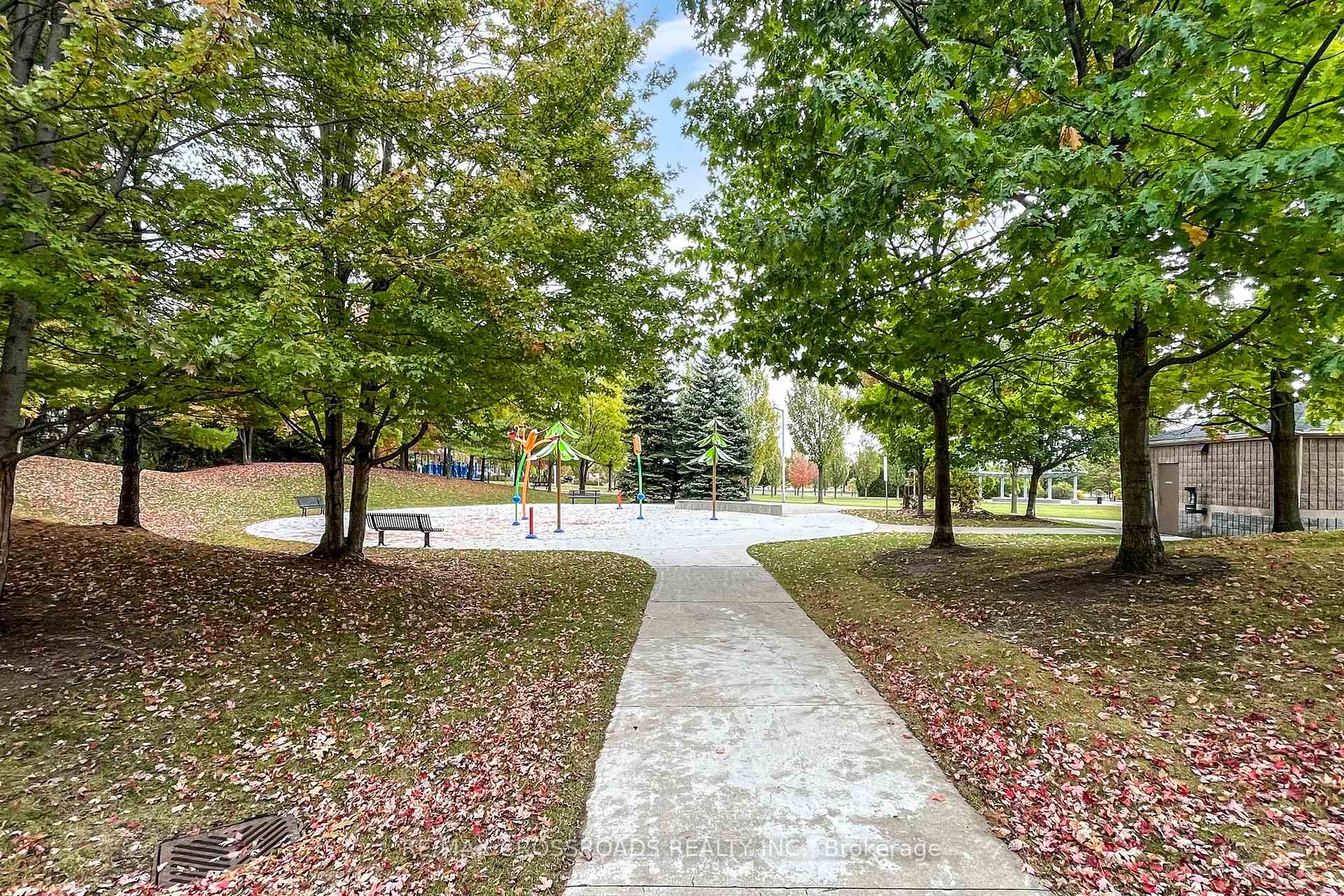 Photo 20 of Unit 9, 2 Cox Boulevard, Markham, Unionville — HOMEH