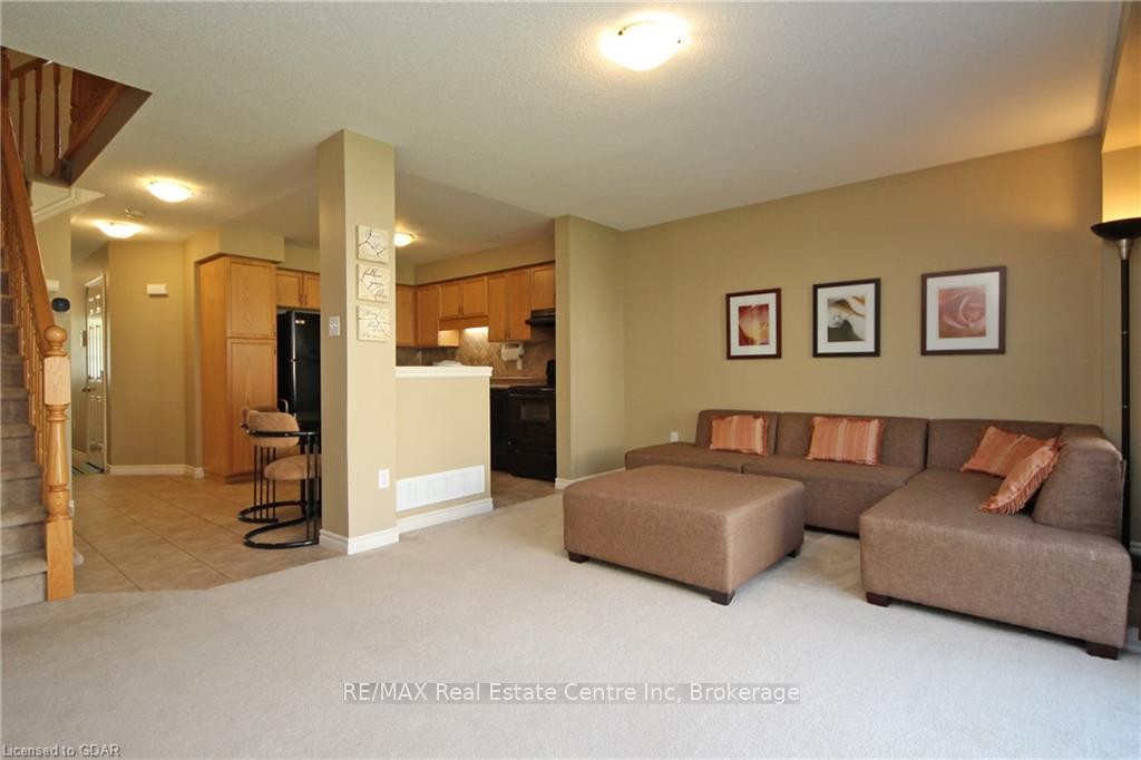 Photo 3 of Unit 4, 30 Vaughan Street, Guelph, Clairfields/Hanlon Business Park — HOMEH