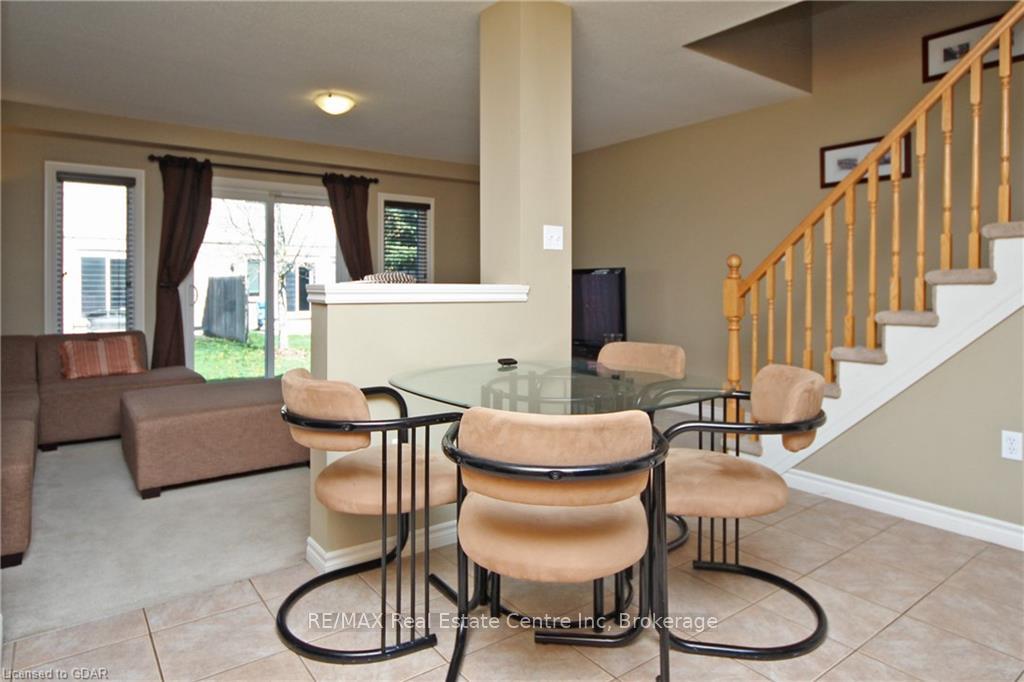 Photo 7 of Unit 4, 30 Vaughan Street, Guelph, Clairfields/Hanlon Business Park — HOMEH