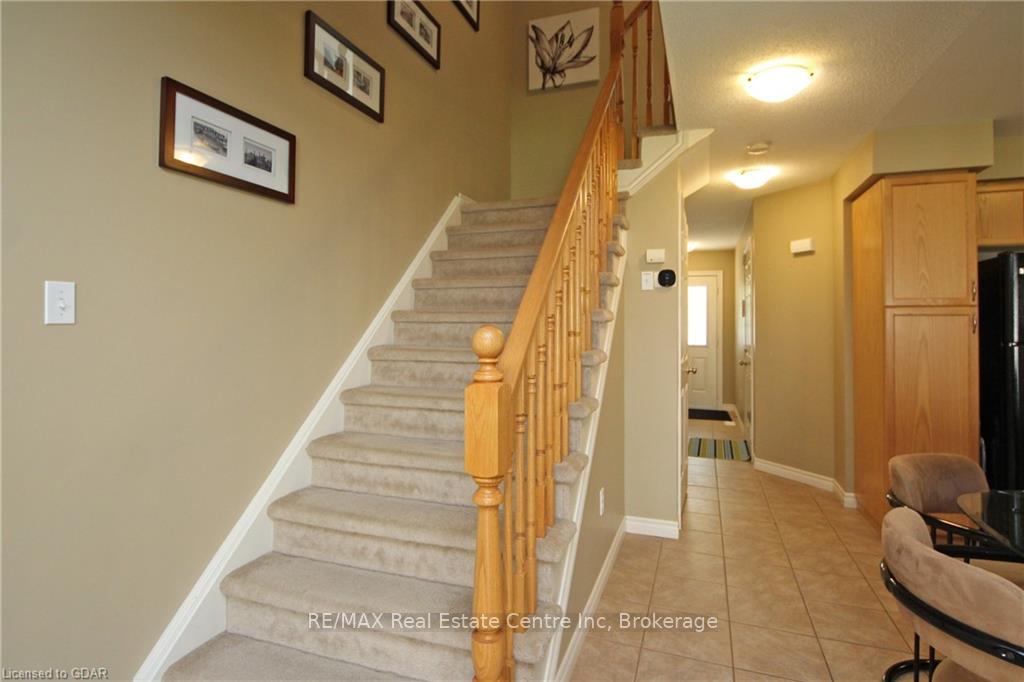 Photo 10 of Unit 4, 30 Vaughan Street, Guelph, Clairfields/Hanlon Business Park — HOMEH