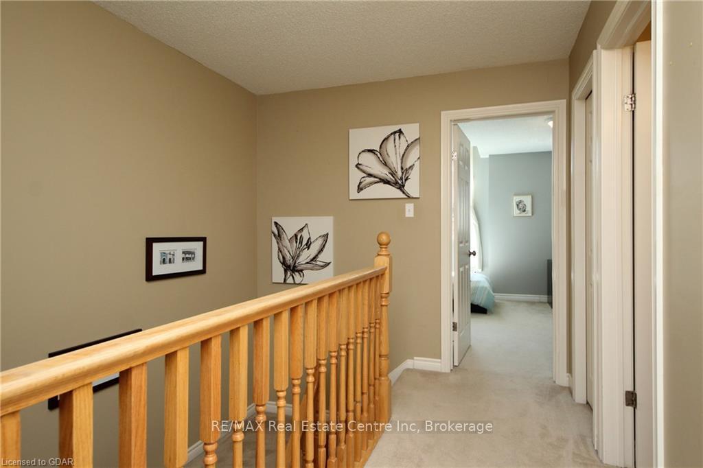 Photo 11 of Unit 4, 30 Vaughan Street, Guelph, Clairfields/Hanlon Business Park — HOMEH