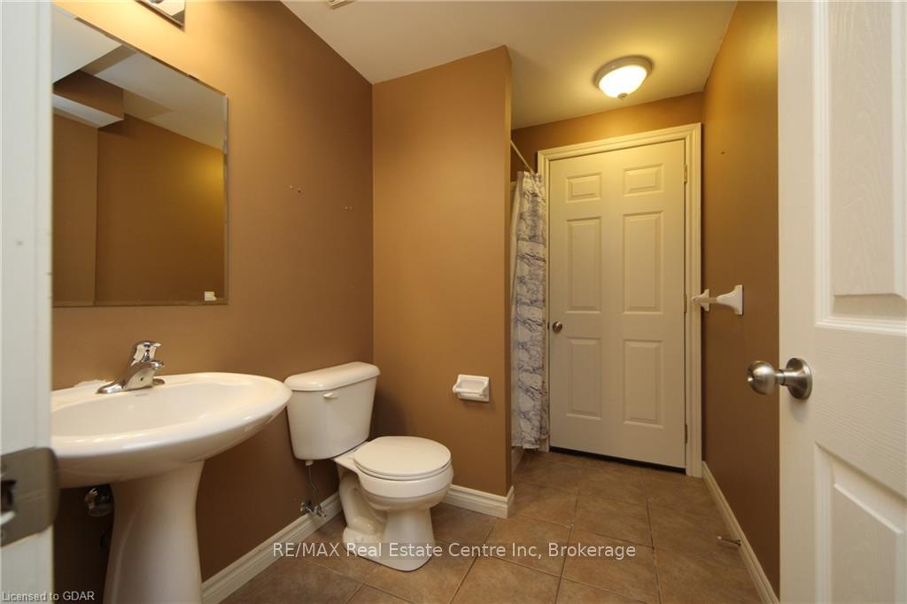 Photo 25 of Unit 4, 30 Vaughan Street, Guelph, Clairfields/Hanlon Business Park — HOMEH