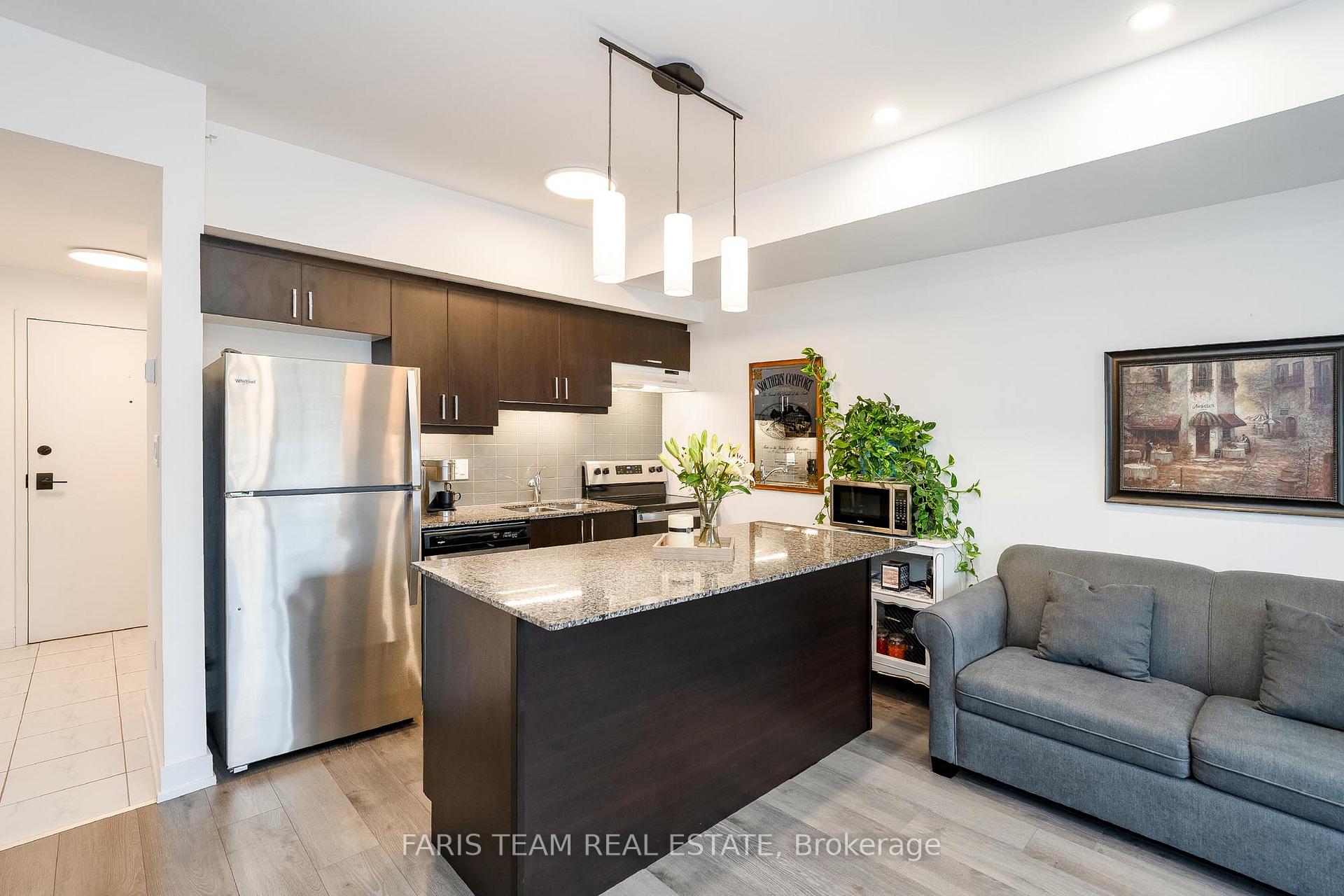 Photo 3 of Unit 310, 10 Culinary Lane, Barrie, Innis-Shore — HOMEH