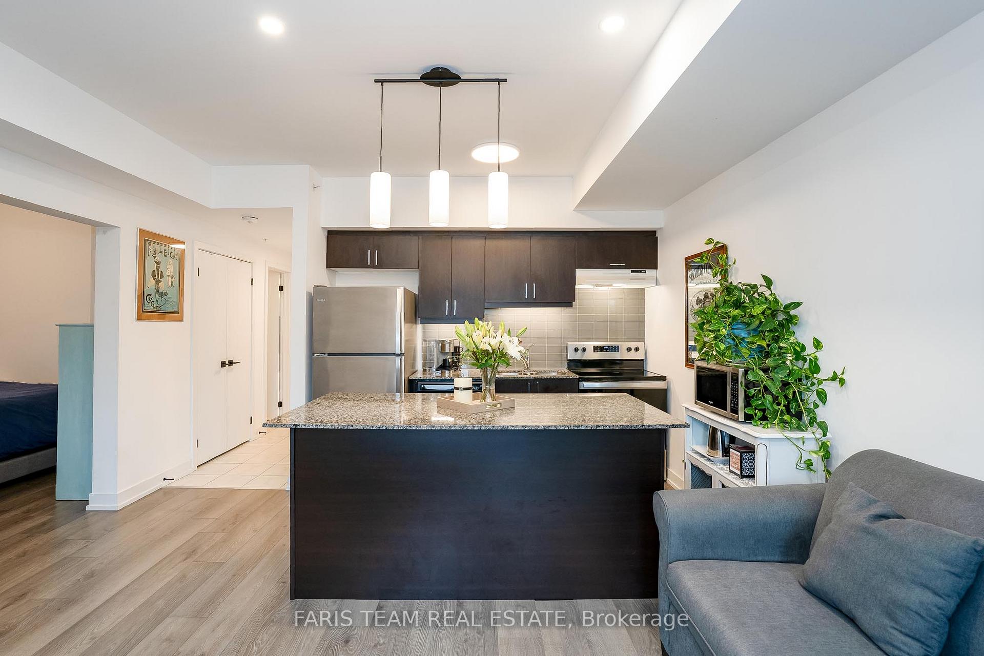 Photo 4 of Unit 310, 10 Culinary Lane, Barrie, Innis-Shore — HOMEH