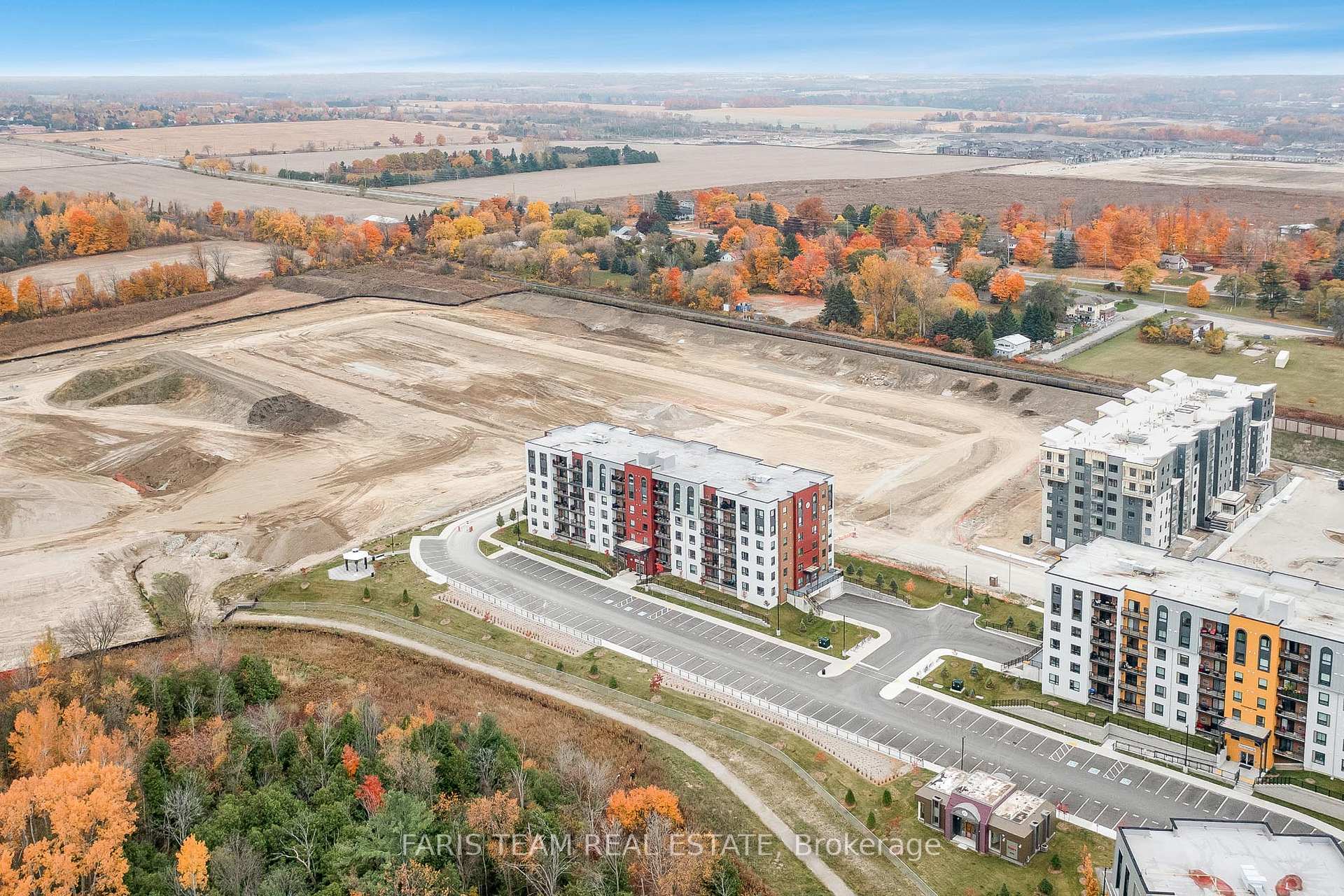 Photo 14 of Unit 310, 10 Culinary Lane, Barrie, Innis-Shore — HOMEH