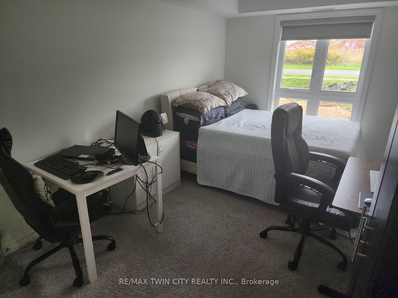 Photo 8 of Unit 33, 235 Chapel Hill Drive, Kitchener — HOMEH