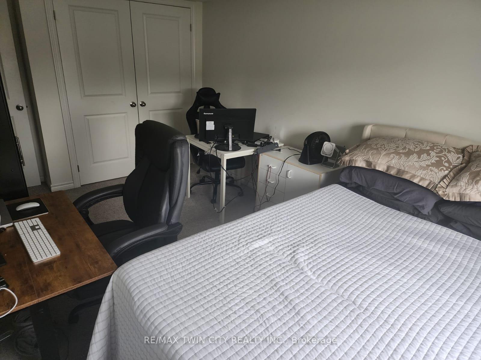 Photo 13 of Unit 33, 235 Chapel Hill Drive, Kitchener — HOMEH