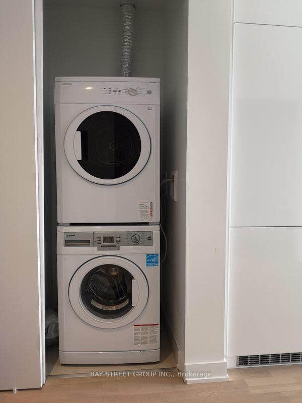 Photo 9 of Unit 1908, 185 Roehampton Avenue, Toronto, Mount Pleasant West — HOMEH