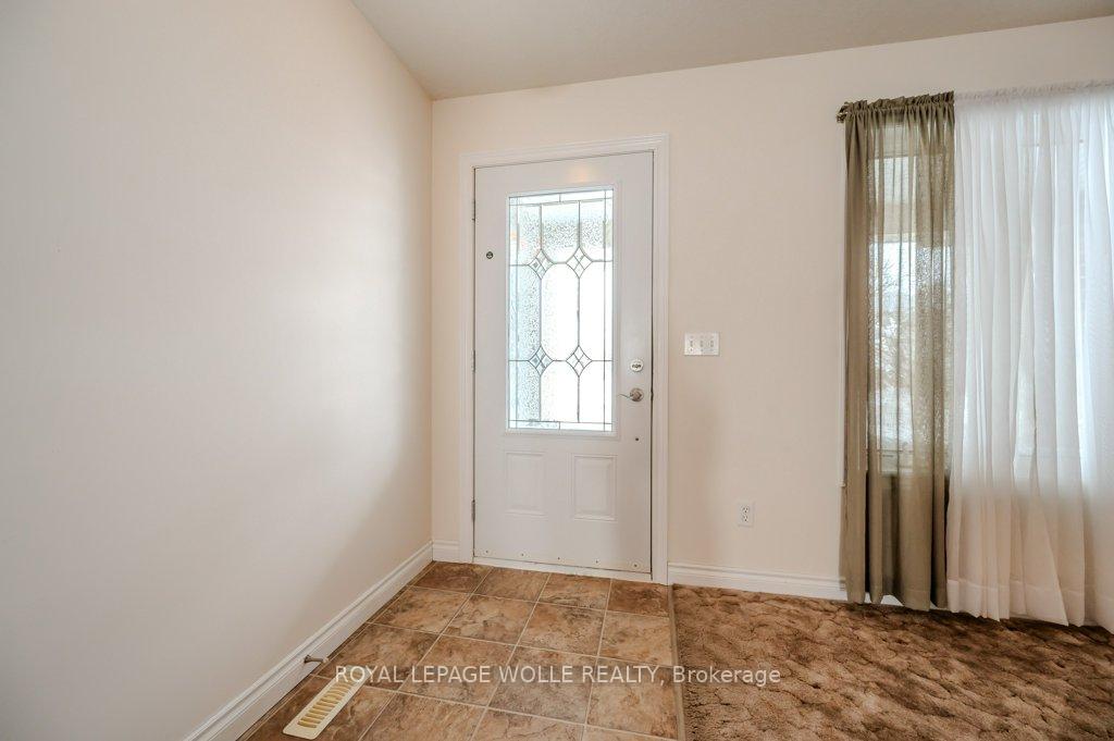 Photo 7 of Unit 3, 6906 Elgin Street, Perth East, Millbank — HOMEH