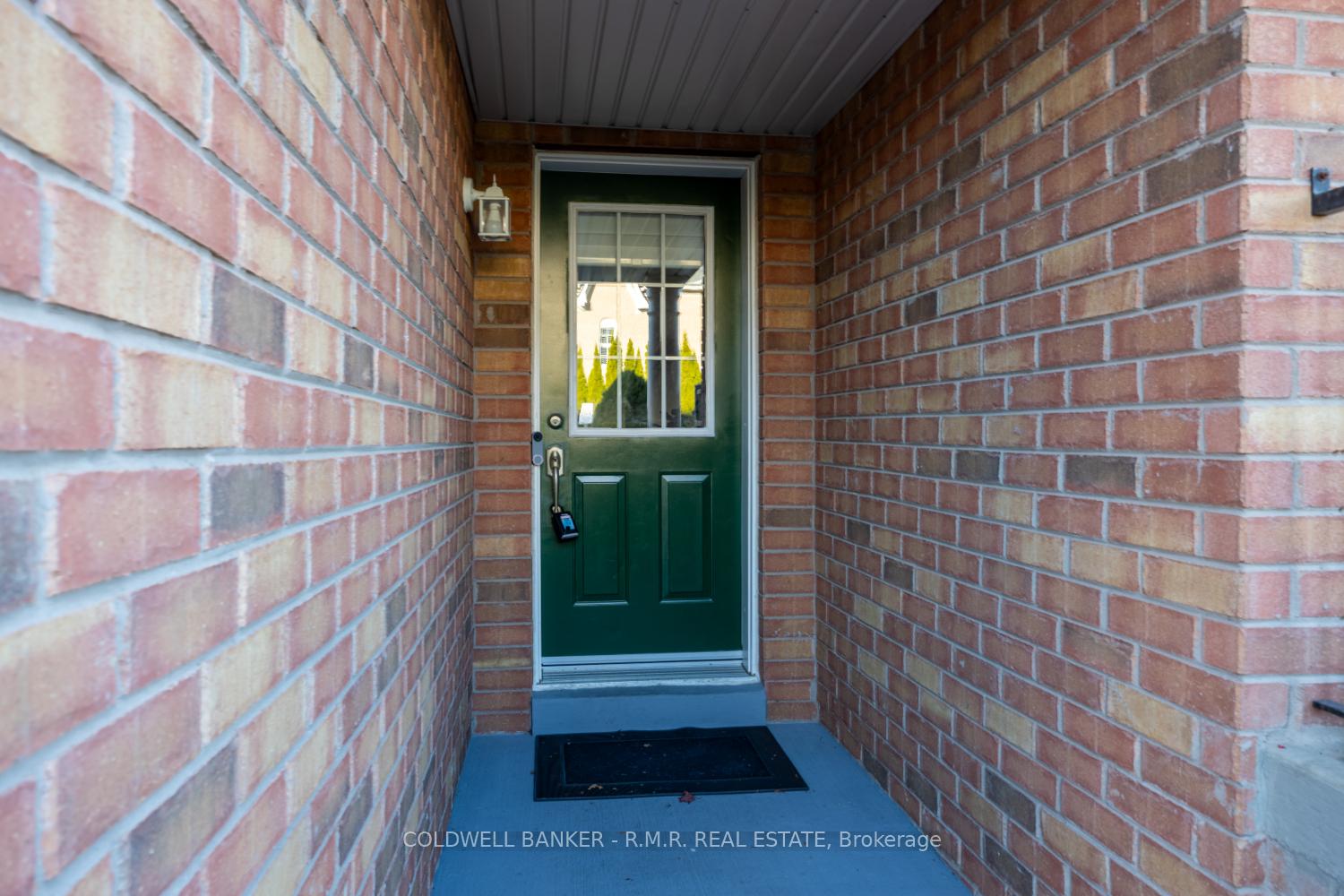 Photo 2 of 87 Sprucedale Way, Whitby, Pringle Creek — HOMEH