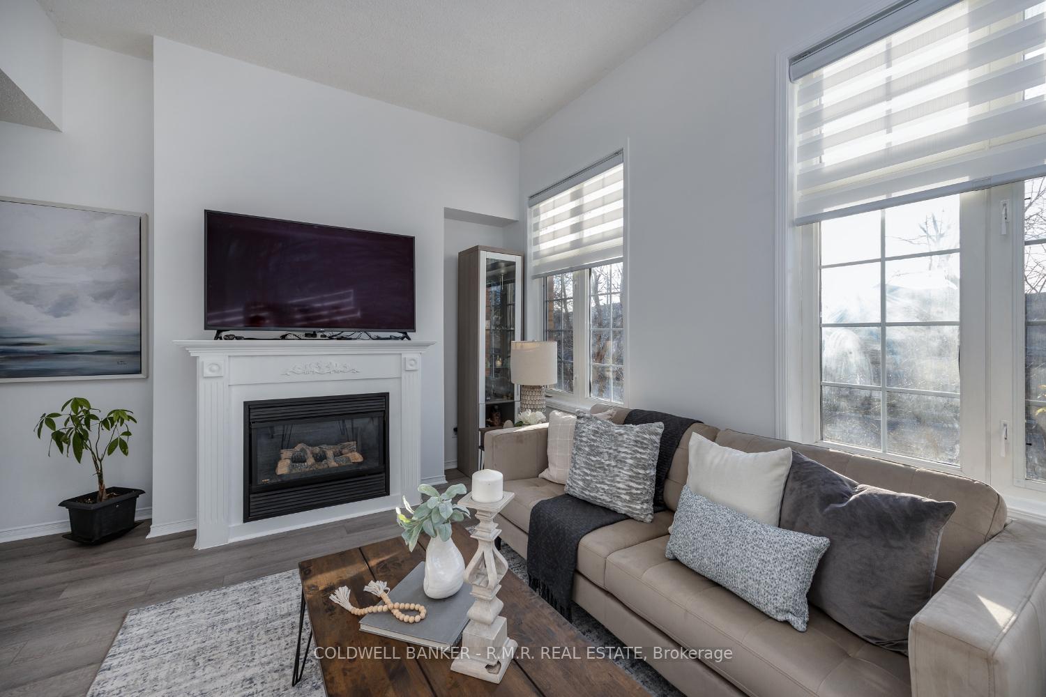 Photo 5 of 87 Sprucedale Way, Whitby, Pringle Creek — HOMEH