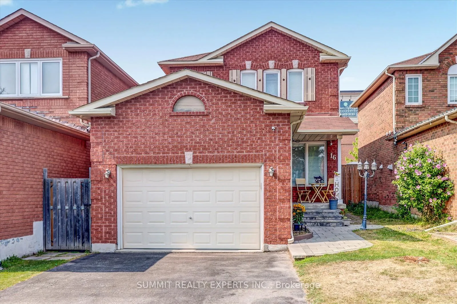 Photo 1 of 16 Candler Court, Clarington, Bowmanville — HOMEH