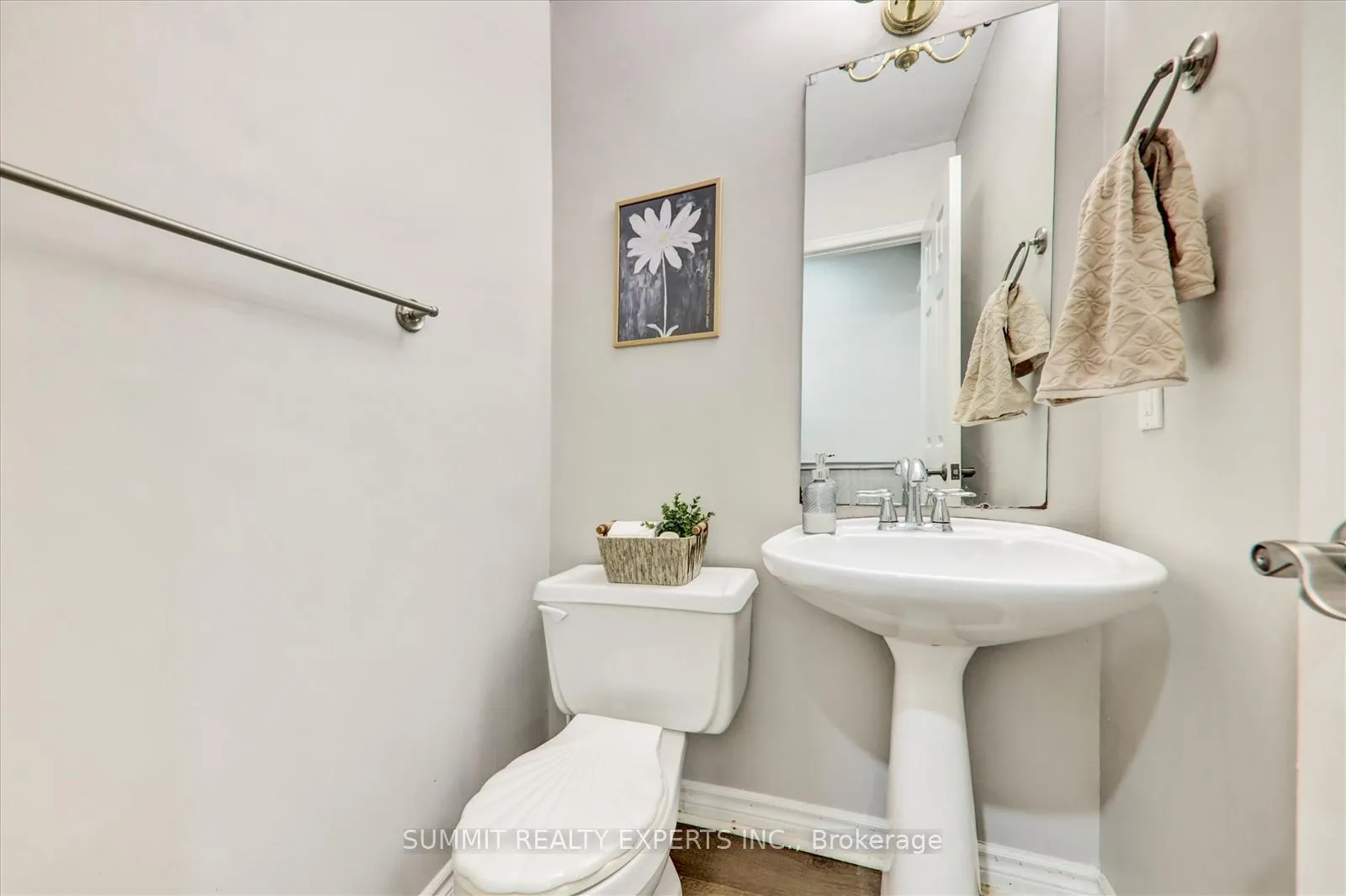 Photo 15 of 16 Candler Court, Clarington, Bowmanville — HOMEH