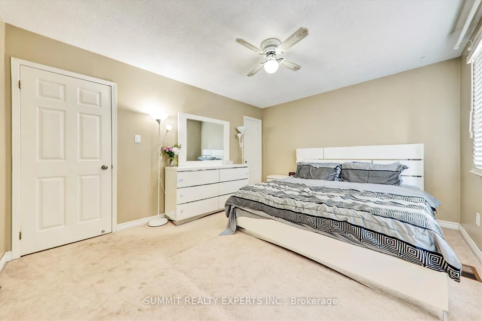 Photo 18 of 16 Candler Court, Clarington, Bowmanville — HOMEH