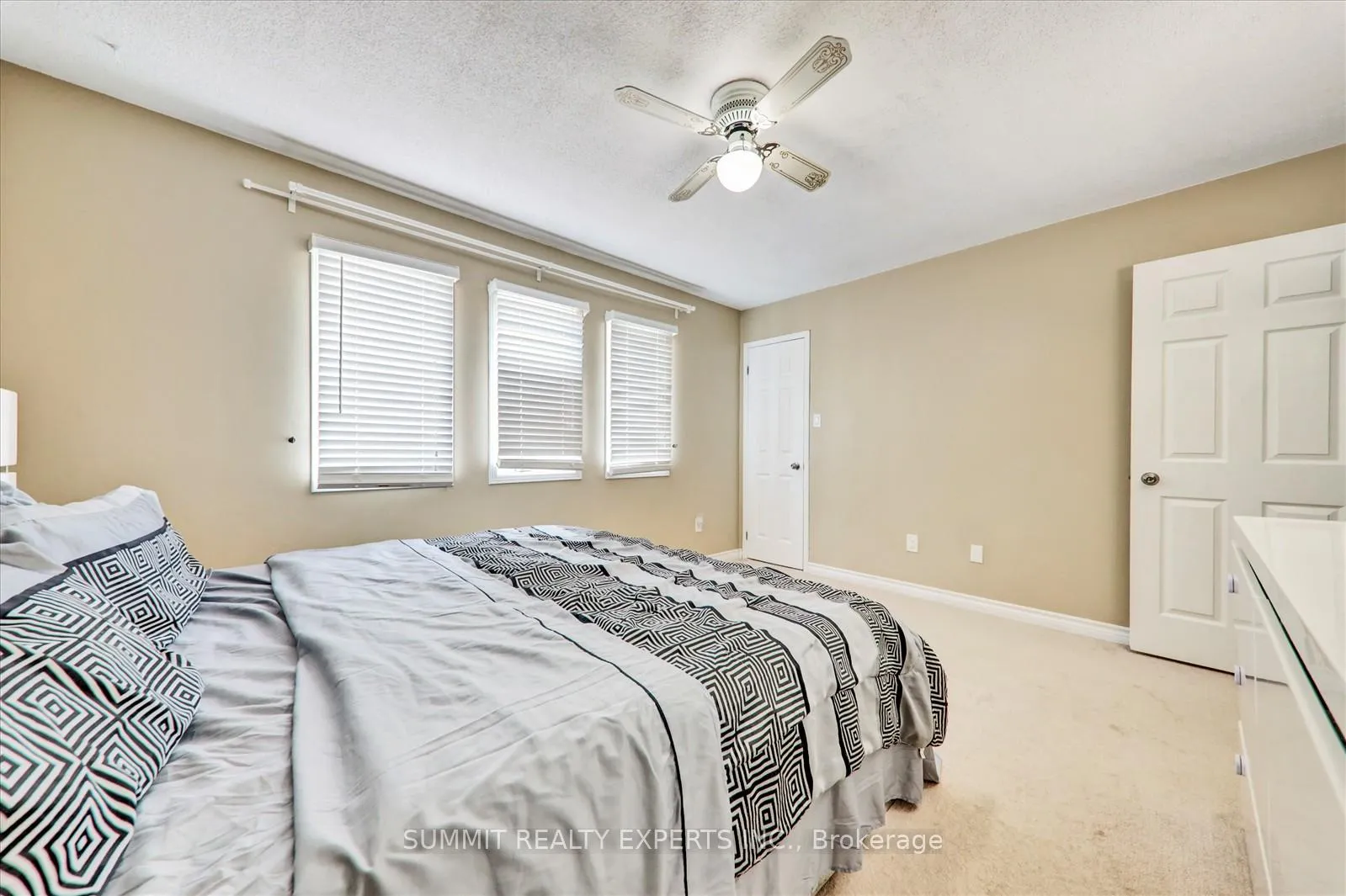 Photo 19 of 16 Candler Court, Clarington, Bowmanville — HOMEH