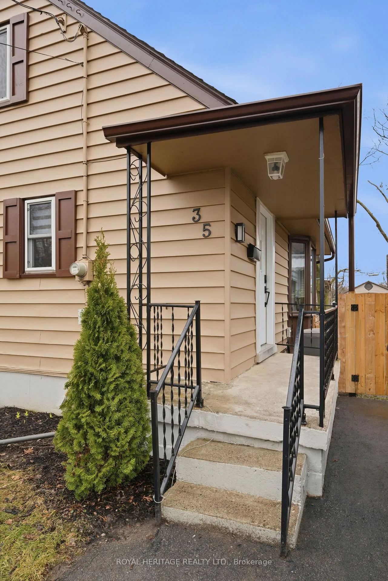 Photo 3 of 35 Mikel Avenue, Belleville, Belleville Ward — HOMEH