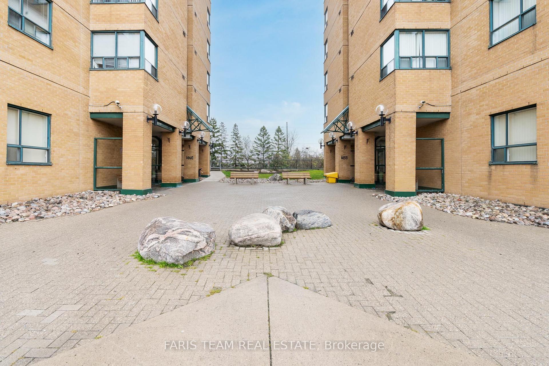Photo 3 of Unit 809, 1655 Pickering Parkway, Pickering, Village East — HOMEH