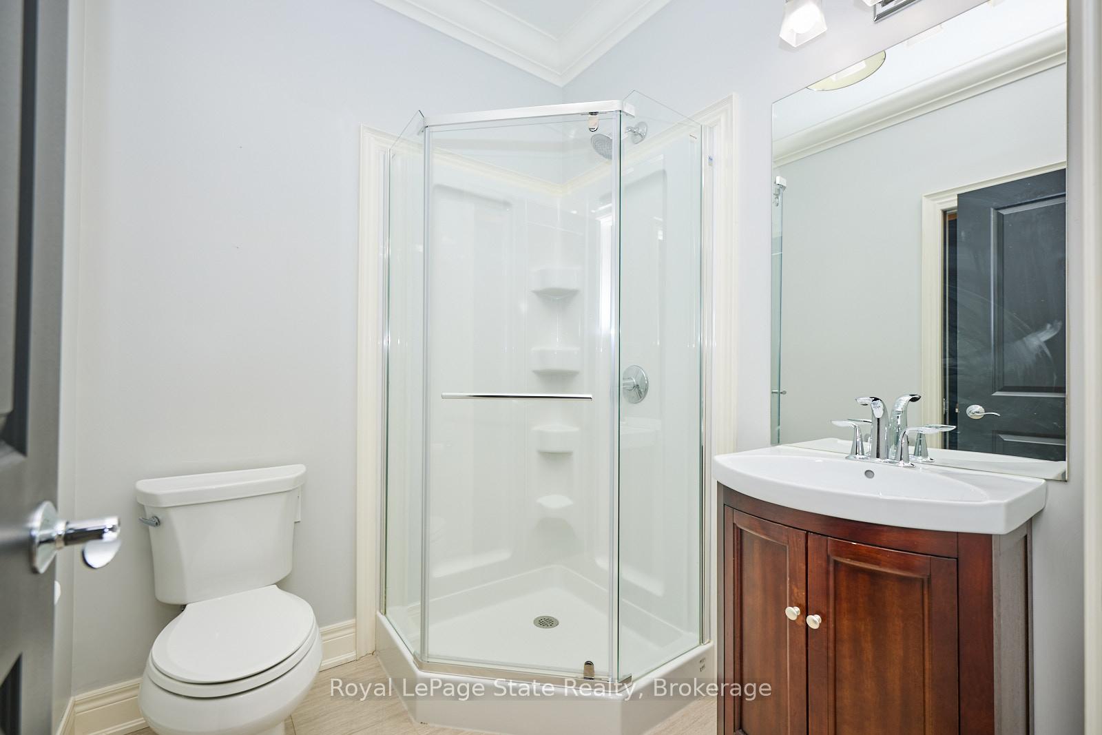 Photo 14 of Unit 18, 19 Lake Street, Grimsby, Grimsby Beach — HOMEH