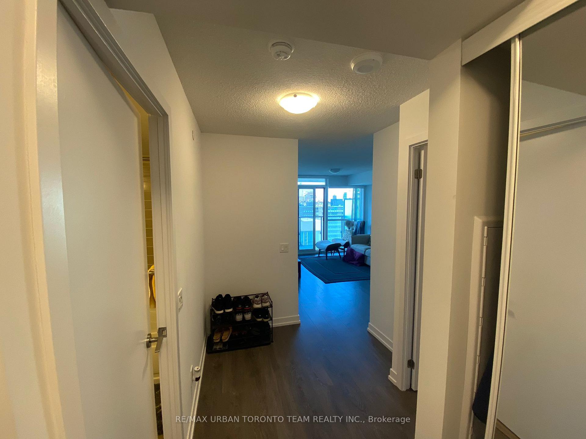 Photo 7 of Unit 1103, 125 Redpath Avenue, Toronto, Mount Pleasant West — HOMEH
