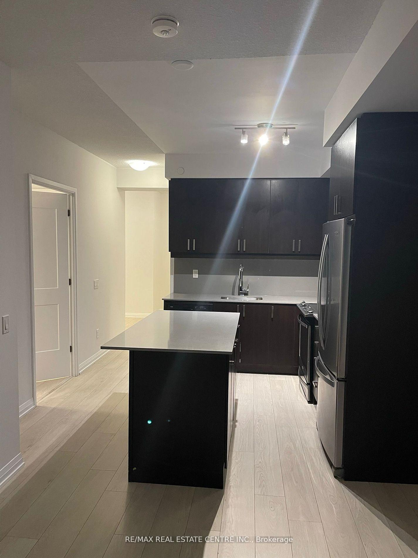 Photo 5 of Unit 2002, 7895 Jane Street, Vaughan, Concord — HOMEH
