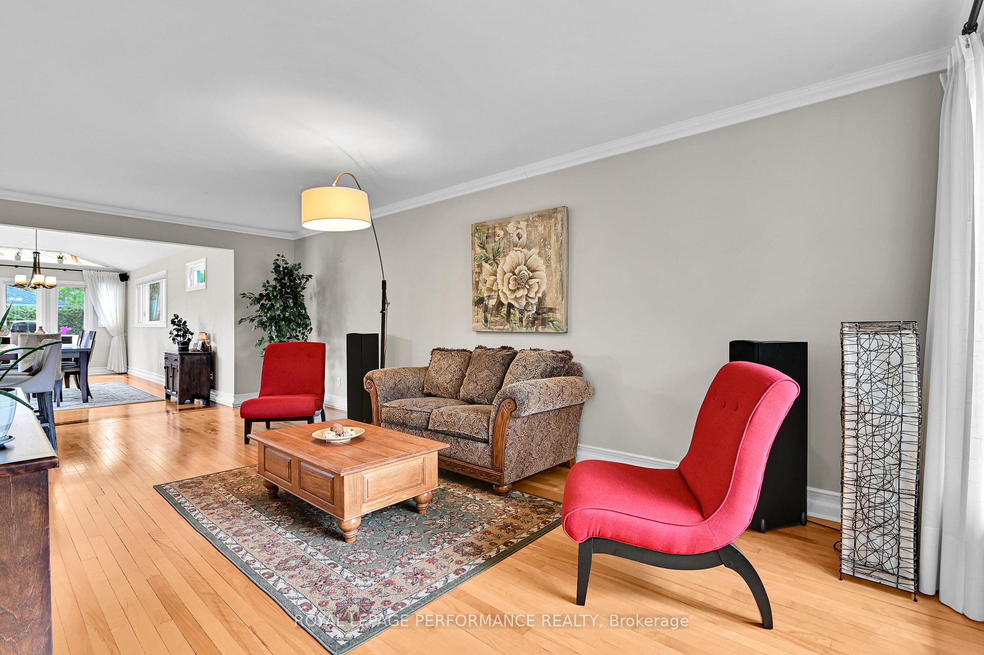 Photo 7 of 2030 Vincent Street, Ottawa, Elmvale Acres — HOMEH