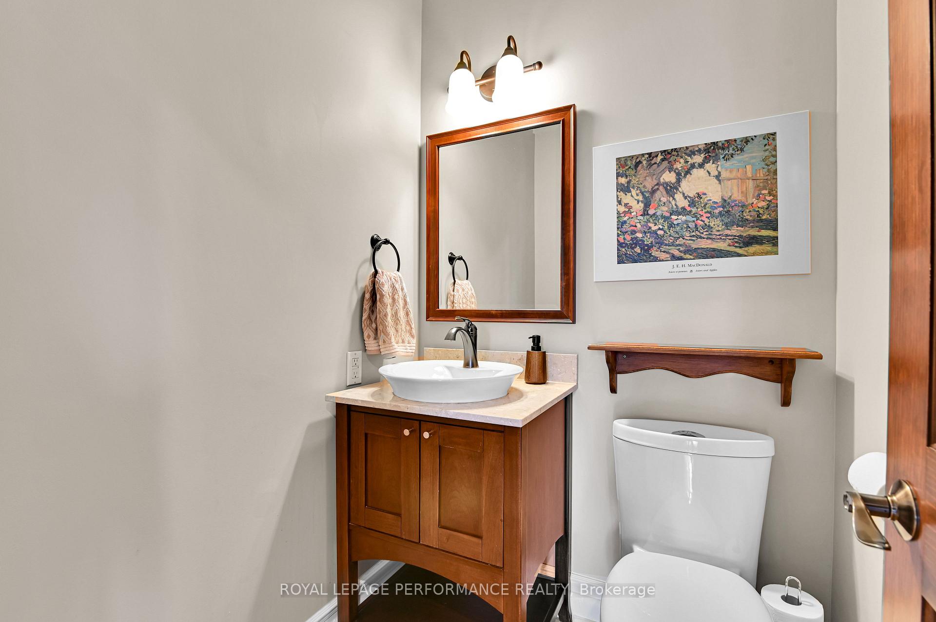 Photo 14 of 2030 Vincent Street, Ottawa, Elmvale Acres — HOMEH
