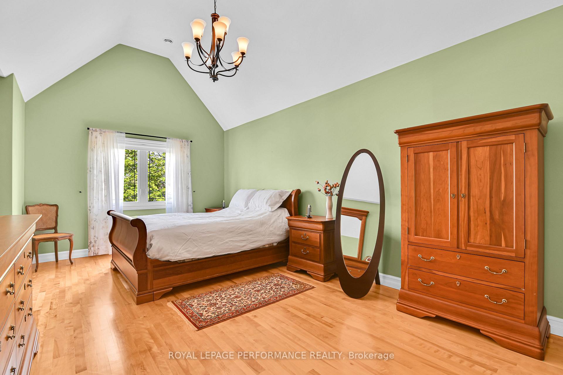 Photo 15 of 2030 Vincent Street, Ottawa, Elmvale Acres — HOMEH