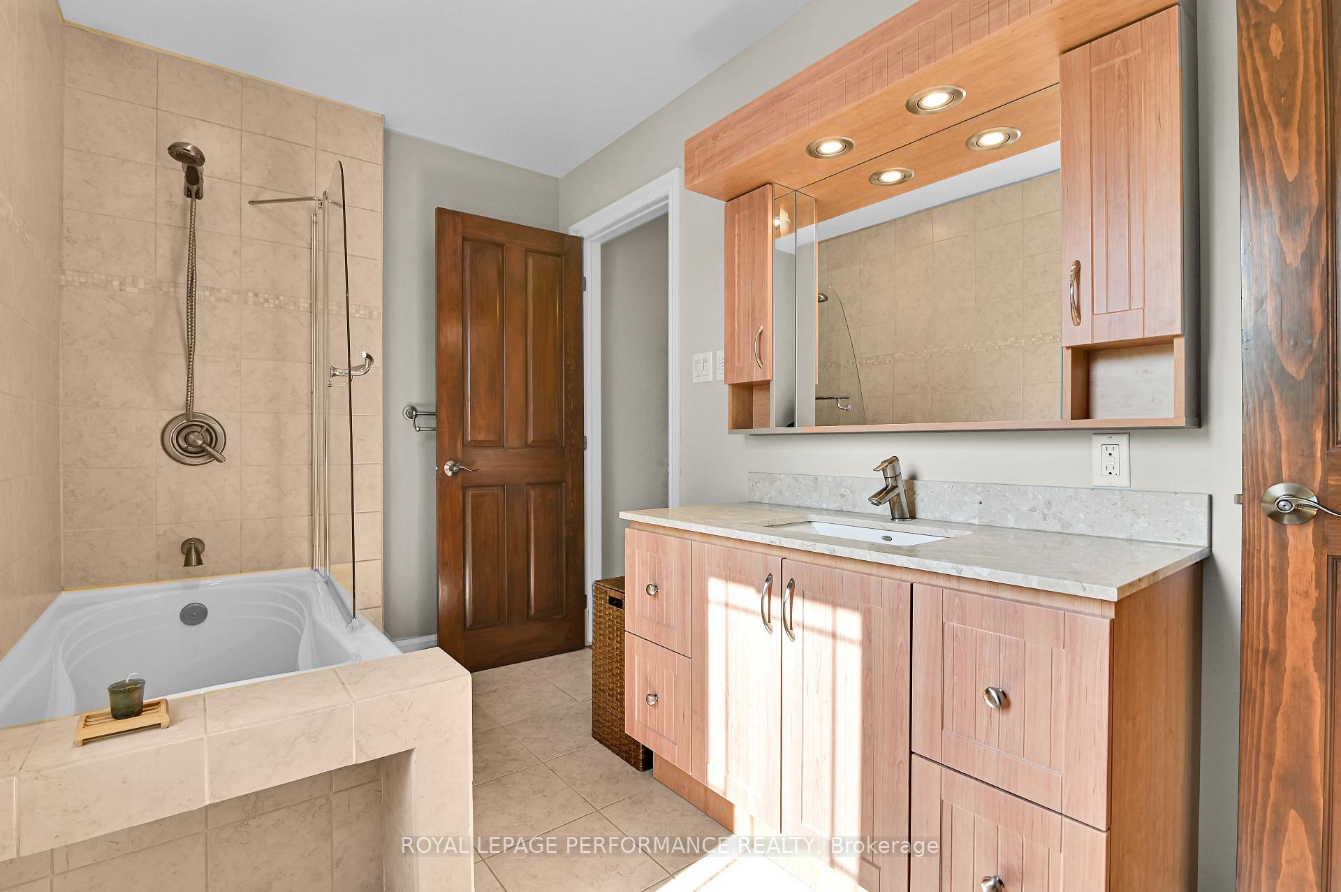Photo 20 of 2030 Vincent Street, Ottawa, Elmvale Acres — HOMEH
