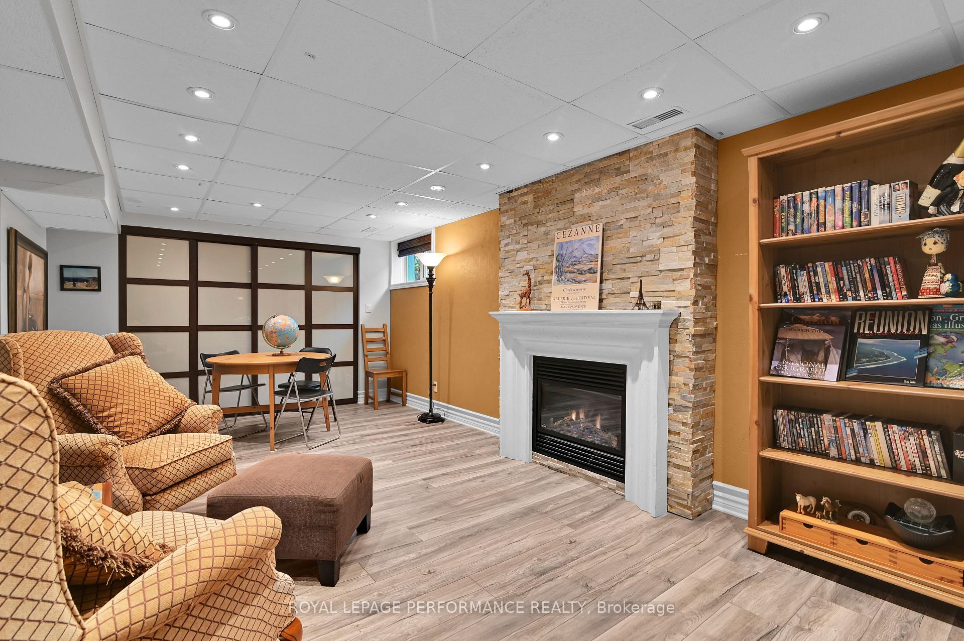 Photo 25 of 2030 Vincent Street, Ottawa, Elmvale Acres — HOMEH