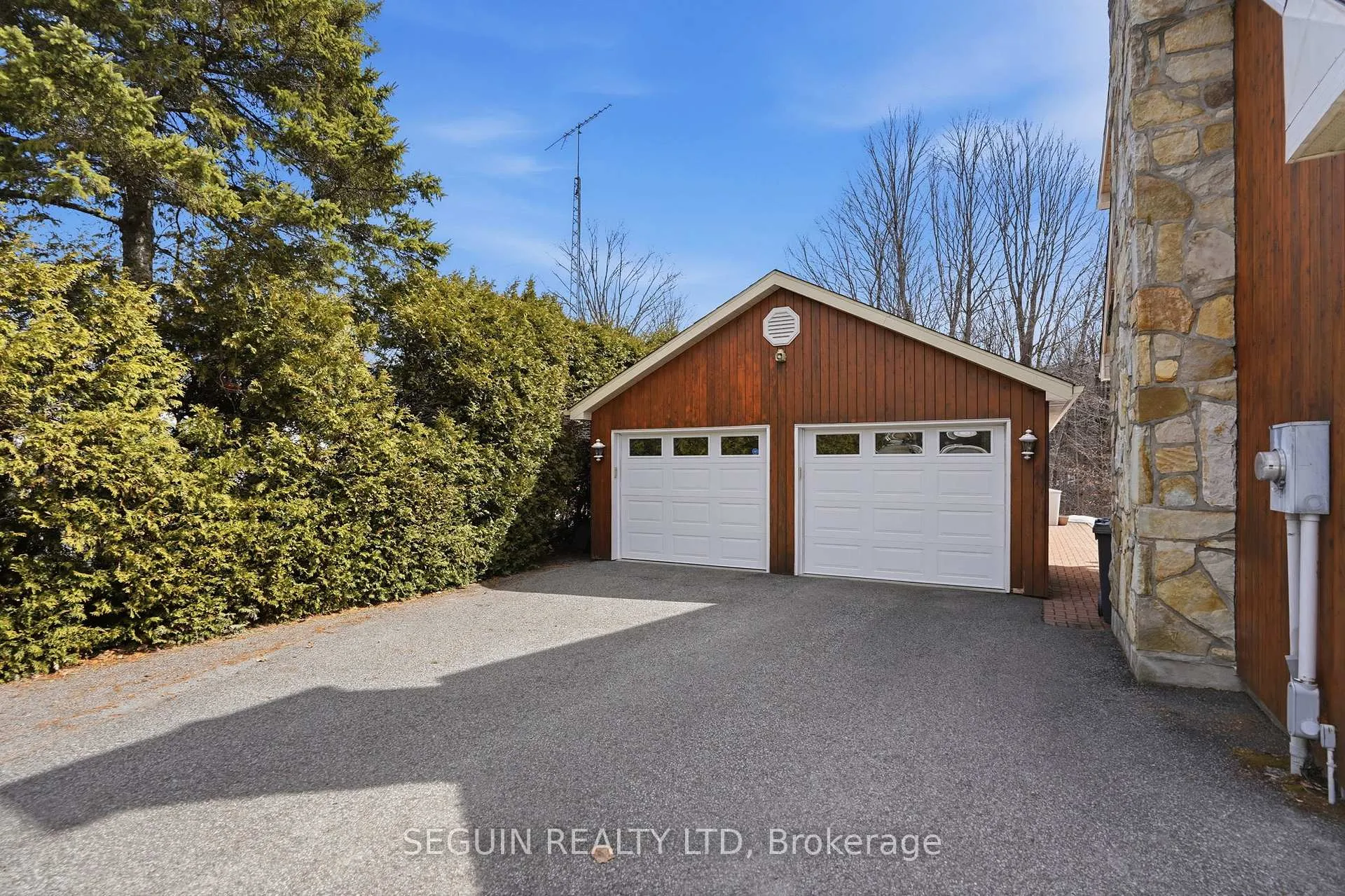 Photo 5 of 1165 Golf Road, Champlain, Champlain Twp — HOMEH