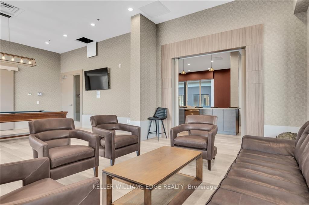 Photo 13 of Unit 401, 560 North Service Road, Grimsby, Grimsby Beach — HOMEH