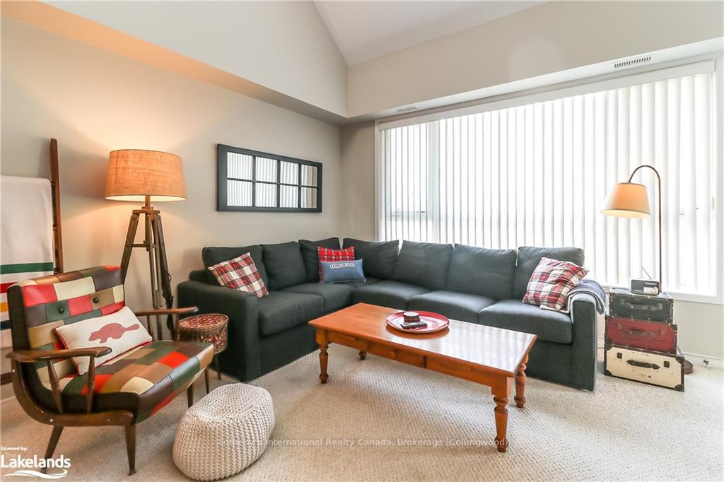 Photo 37 of 938 Cedar Pointe Court, Collingwood — HOMEH