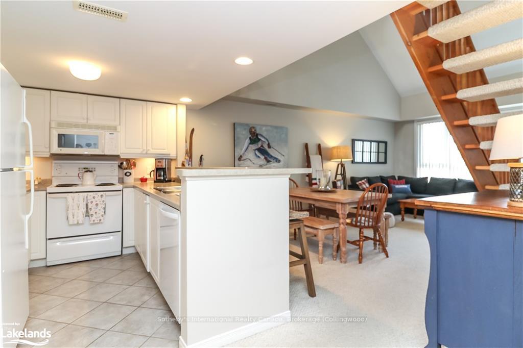 Photo 8 of 938 Cedar Pointe Court, Collingwood — HOMEH