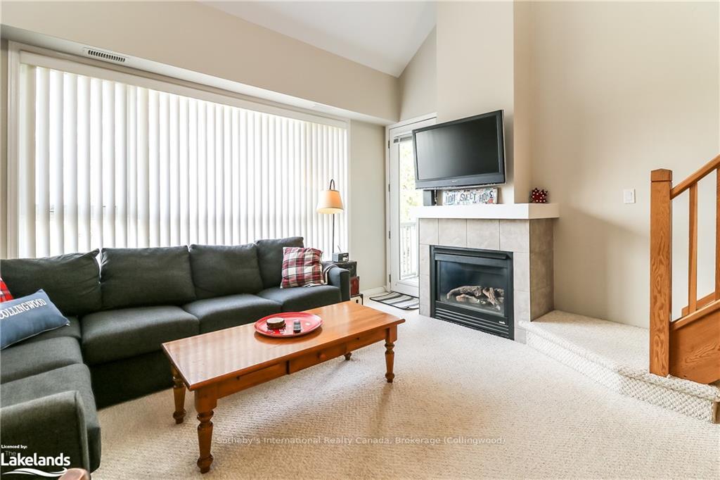 Photo 17 of 938 Cedar Pointe Court, Collingwood — HOMEH