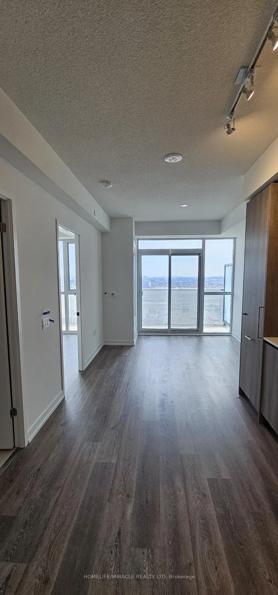 Photo 16 of Unit 3303, 225 Commerce Street, Vaughan, Vaughan Corporate Centre — HOMEH